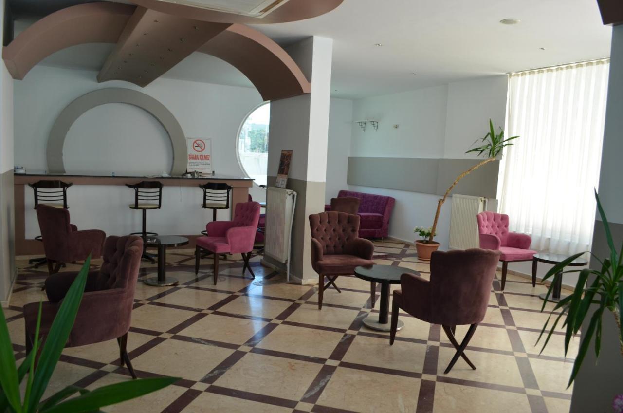 Grand Milano Hotel Ayvalik Exterior photo