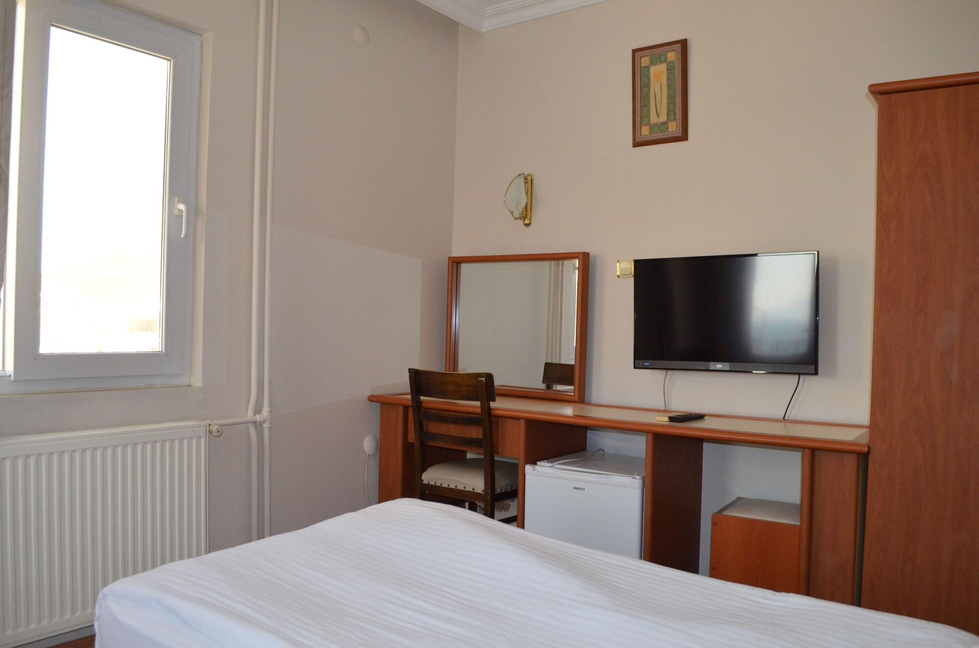 Grand Milano Hotel Ayvalik Exterior photo