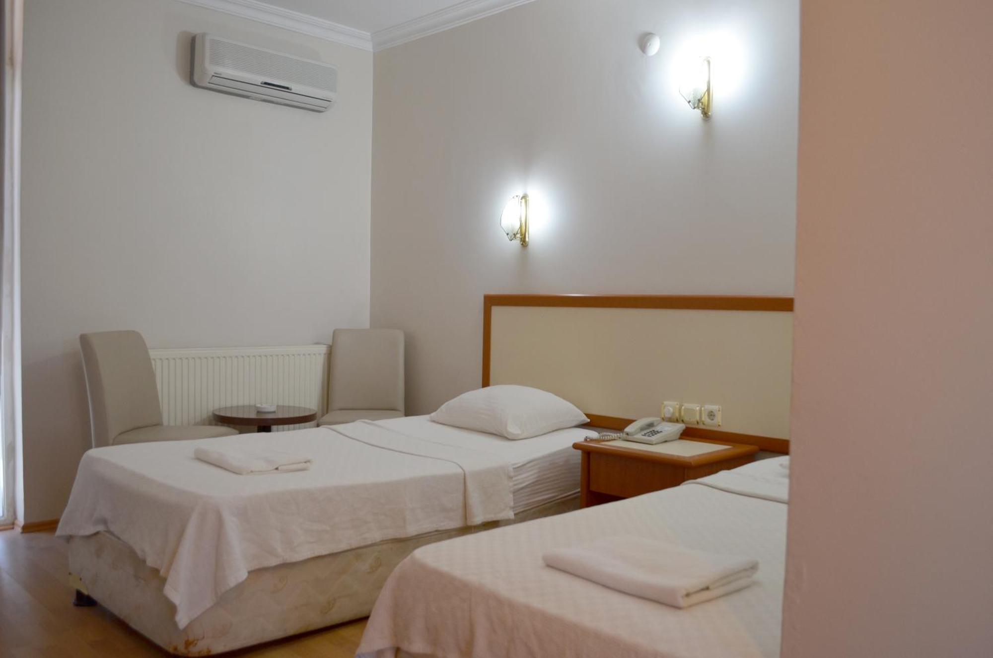 Grand Milano Hotel Ayvalik Room photo